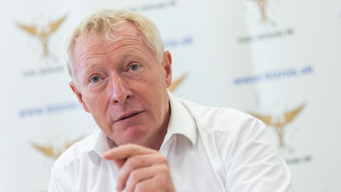 Viceprezident Zväzu obchodu SR Pavol Konštiak šoféroval opitý a spôsobil malú nehodu