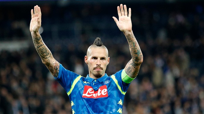 Kapitán Neapola Marek Hamšík reaguje po dueli LM na pôde PSG.