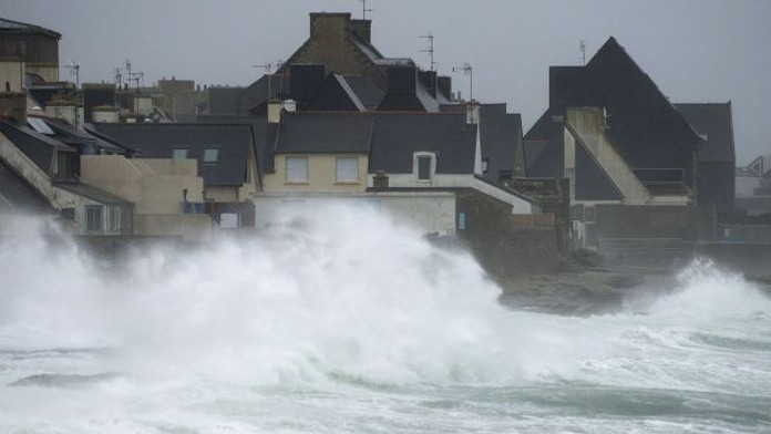 Búrka vo Francúzsku.jpg