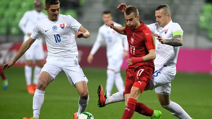 Čech Václav Černý (uprostred) a dvojica Slovákov Michal Faško (vľavo) a Adam Zreľák.
