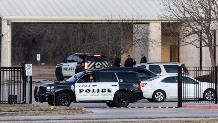 Rukojemníckou drámou v synagóge v americkom štáte Texas.