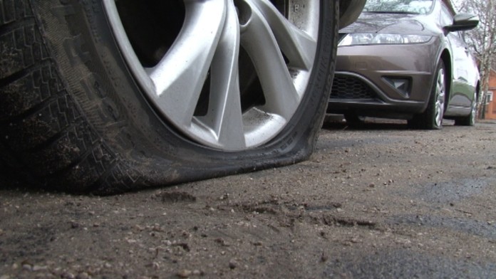 Vandal poškodil viacero áut