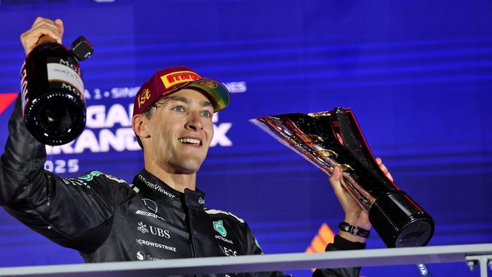 McLaren obhájil Pohár konštruktérov. Russel s premiérovým triumfom v Singapure