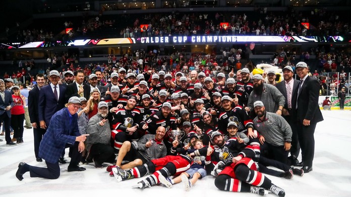 Grand Rapids Griffins získali Calderov pohár.