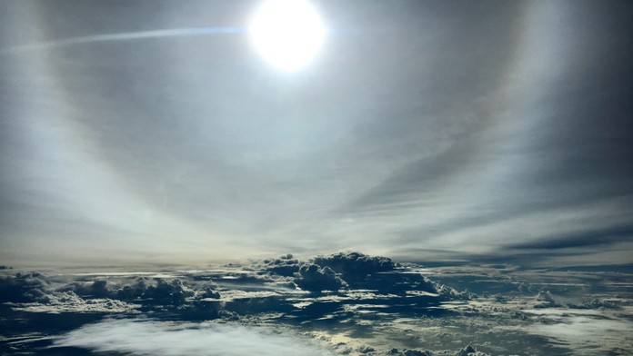 Pohľad z lietdla v oblasti nad Pacifickým oceánom