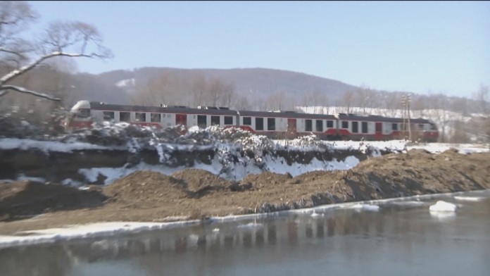 Laborec podmýva železničnú trať