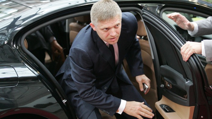 Slovenský premiér Robert Fico prichádza na mimoriadne rokovanie lídrov krajín EÚ v Bruseli.