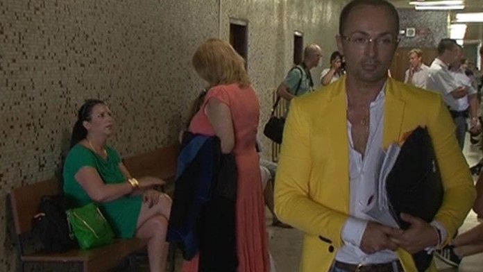 Versace proti Mojsejovej