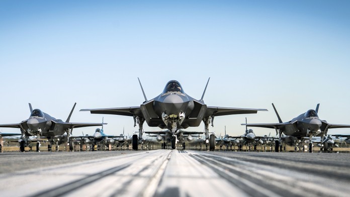 Najdrahší nákup českej armády: Za 24 amerických stíhačiek F-35 zaplatí  vyše 6 miliárd eur