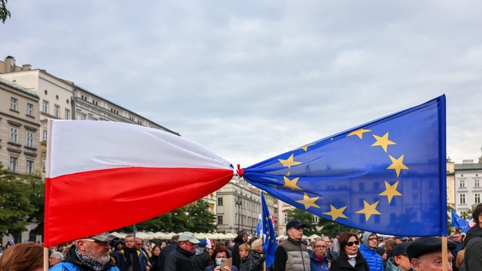 Súd EÚ rozhodol, že poľská reforma súdnictva porušuje únijné právo