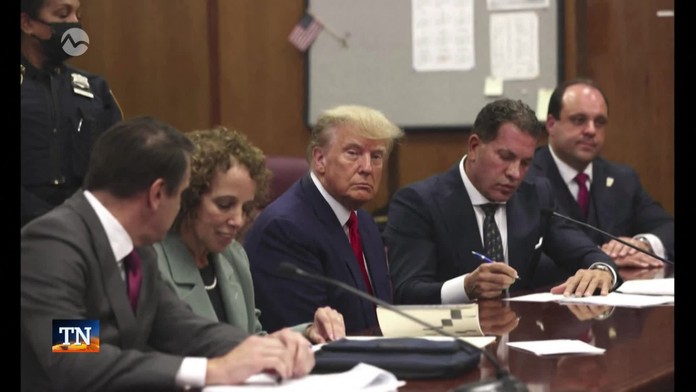 Porota uznala Donalda Trumpa vinného zo sexuálneho zneužitia novinárky