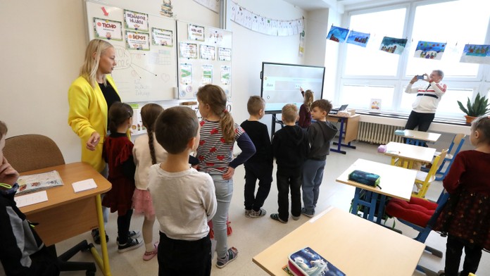 Od septembra sa prváci začnú učiť po novom. Reforma vstupuje do takmer všetkých základných škôl