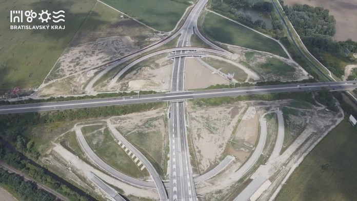 Nedostavaná križovatka D1-D4