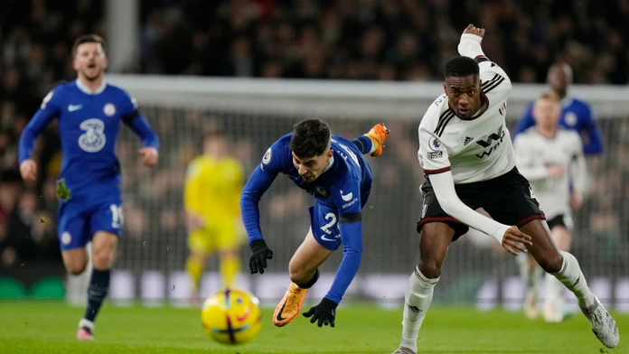 Londýn modrý nebude, Chelsea nestačila na Fulham. Felix sa pri debute vykartoval