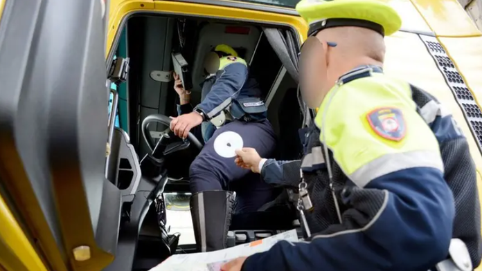 Vodič slovenskej firmy mal dostať v Taliansku astronomickú pokutu. Spáchal desiatky priestupkov