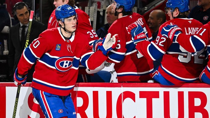 Slafkovský mal ísť na farmu, tvrdí česká legenda: Ešte má výkyvy, Montreal urobil chybu