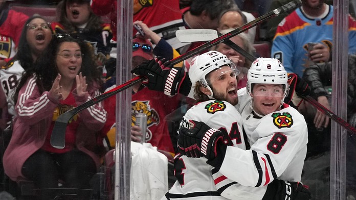 VIDEO: Nezabudnuteľný moment. Hráč Chicaga strelil ôsmy najrýchlejší gól v histórii NHL