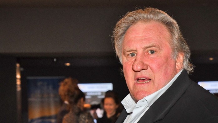 Herec Depardieu čelí ďalšej žalobe za sexuálne napadnutie