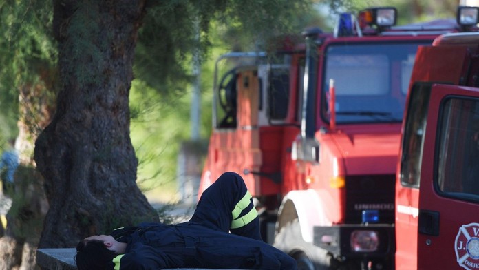 Ženy boli v šoku, deti plakali a dom horel. Chorvátsky hasič opisuje dramatickú záchranu Slovenky a Češky