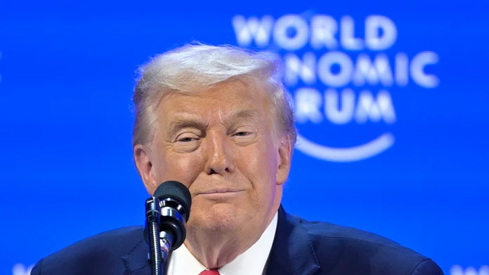 Trump dúfa, že vojenský zásah voči Iránu nebude potrebný. Máme veľa veľmi silných lodí, dodal