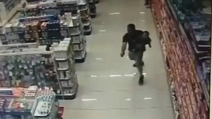 Streľba v lekárni.