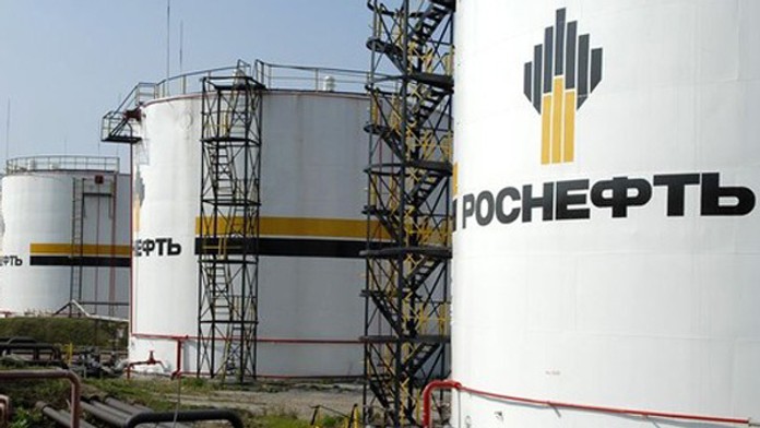 Požiar v rafinérii Rosneft