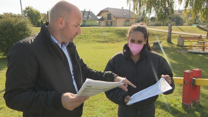 Reportér Braňo Tomaga a pani Júlia.