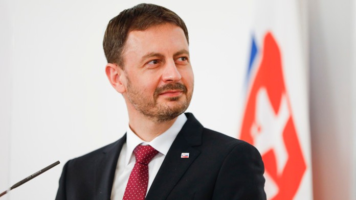 Premiér Eduard Heger.