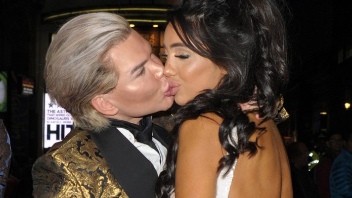 Tak títo dvaja sa našli. Okolo nich prirodzenosť ani len neprešla