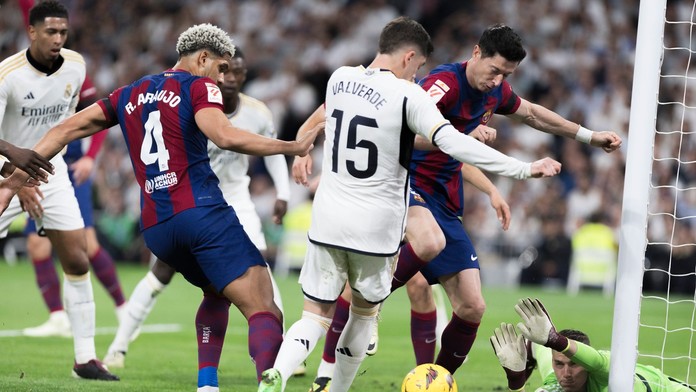 VIDEO: Rozhodla El Clasico chyba arbitra? Detailný záber ukázal pravdu, šéf Barcelony chce duel opakovať
