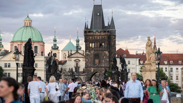 ČR: Epidémia koronavírusu naďalej slabne