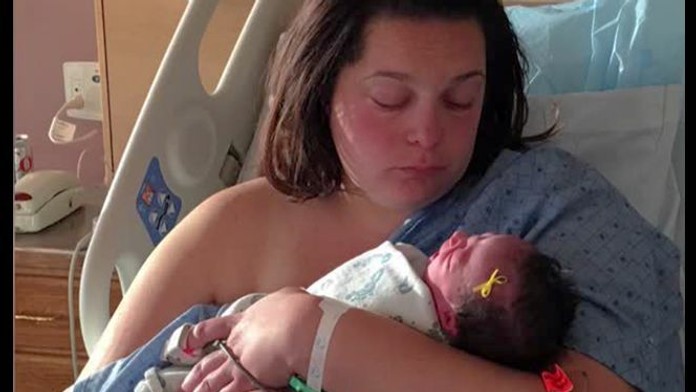 Do nemocnice sa ponáhľali pre kŕče v bruchu. Netušili, že z nej odídu ako rodičia