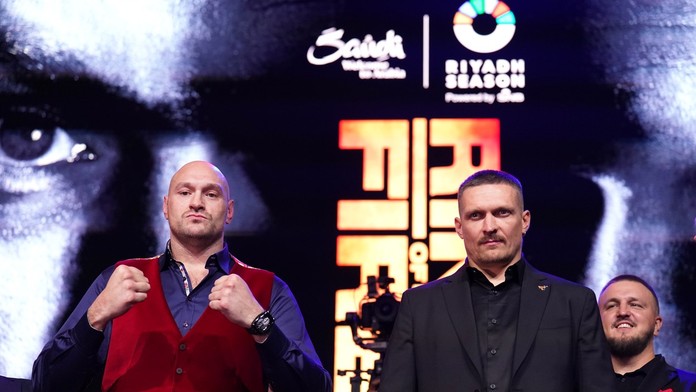 Očakávaný súboj sa v pôvodnom termíne neuskutoční. Tyson Fury musel zo zápasu odstúpiť