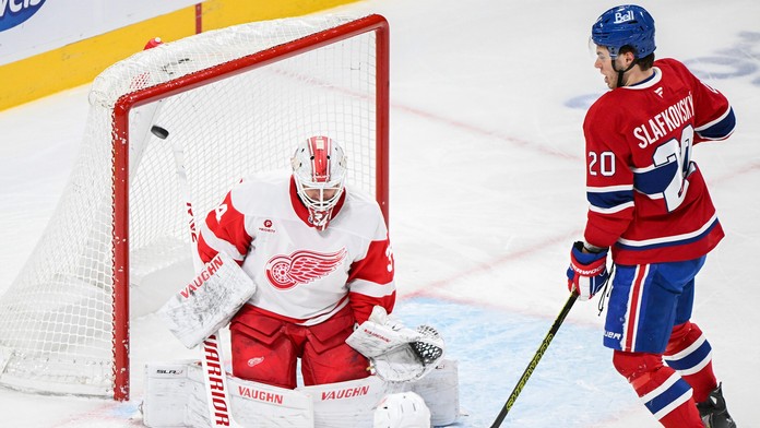 VIDEO: Slafkovský predviedol teč ako skúsený matador, Pospíšil poľoval po Bedardovi