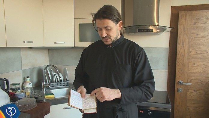 Na úteku z Ukrajiny si začal písať mená ľudí, ktorí mu pomohli. Na zozname sú ich dnes desiatky