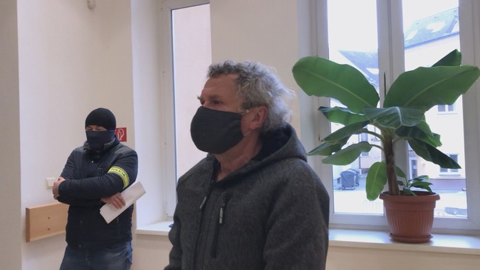 Miroslavovi hrozí 15 rokov za mrežami za krádež hamburgera.