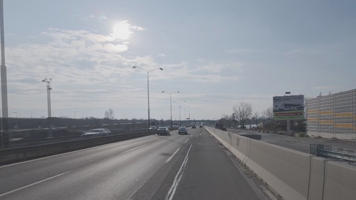 Na D1 v smere do Bratislavy došlo k nehode, na mieste sú zranení