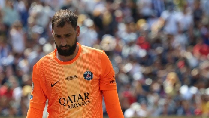 Po veľkom úspechu v LM prišla nečakaná situácia. Hviezdny brankár je v Paríži nechcený