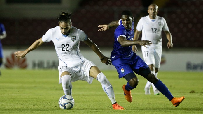Martin Caceres (vľavo) na archívnej snímke.