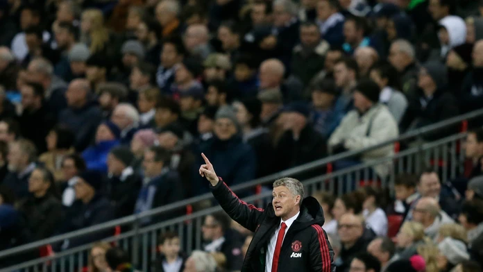 Kouč Manchesteru Ole Gunnar Solskjaer v dueli na pôde Tottenhamu.