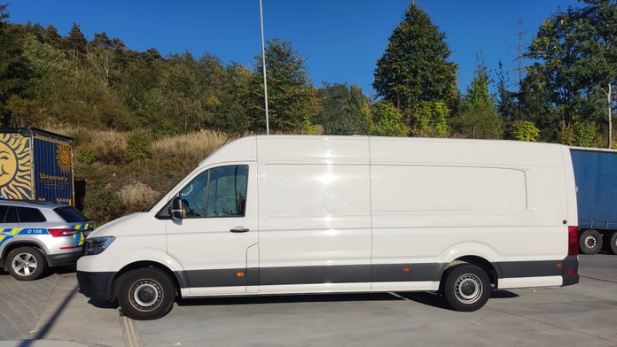 Dodávka, v ktorej muž migrantov prevážal