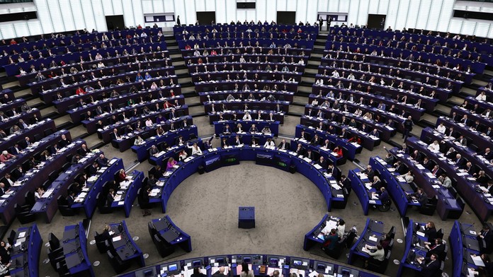 Európsky parlament schválil plán na ukončenie dovozu ruského plynu