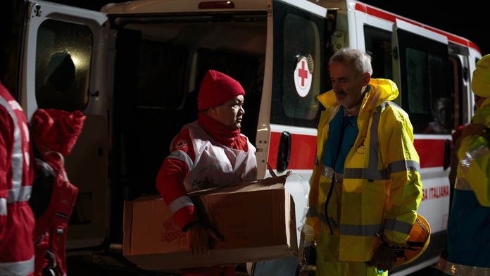 Výbuch míny pod minibusom v Burkina Faso si vyžiadal najmenej desať obetí