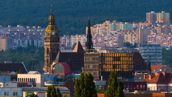 Pohľad do centra Košíc zo sídliska Železníky.