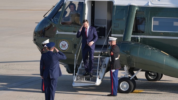 Na snímke Lietadlo Air Force Two s viceprezidentom Spojených štátov J. D. Vanceom.
