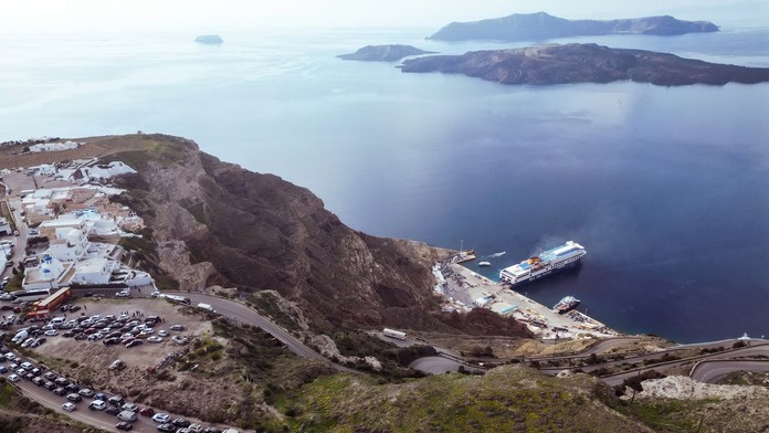 Na ostrove Amorgos vyhlásili pre ďalšie otrasy núdzový stav.