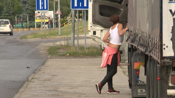 Prostitútka na bratislavskej ceste.