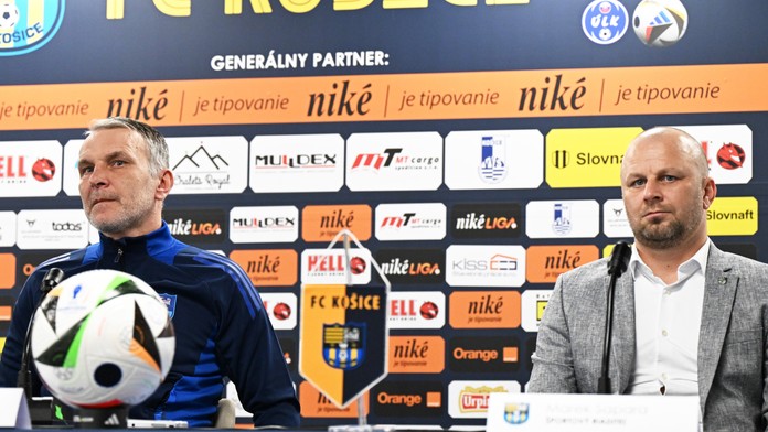 Česi šírili fámy, že Roman Skuhravý dostal v Košiciach ultimátum. Marek Sapara ostro reaguje