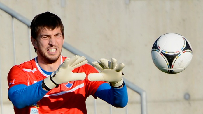 Na archívnej snímke brankár Dušan Kuciak