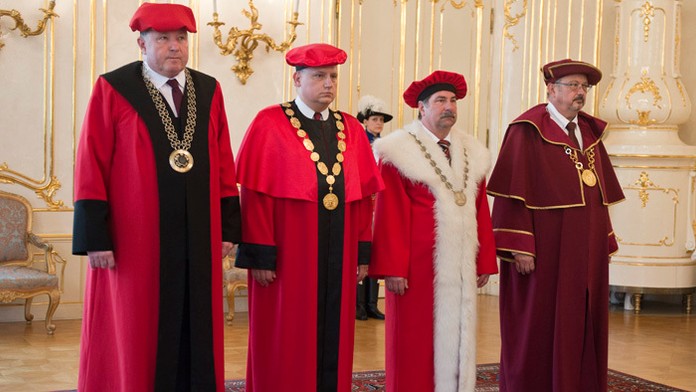 Noví rektori (zľava) Stanislav Kmeť (TU Košice), Peter Kónya (PU Prešov), Pavol Sovák (UPJŠ Košice), Marek Šmid (TU Trnava).